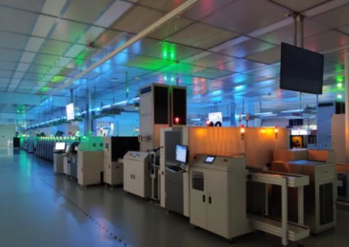 你們誤會(huì)了 小米10至尊版根本不是日常機(jī),而是一塊小米紀(jì)念碑